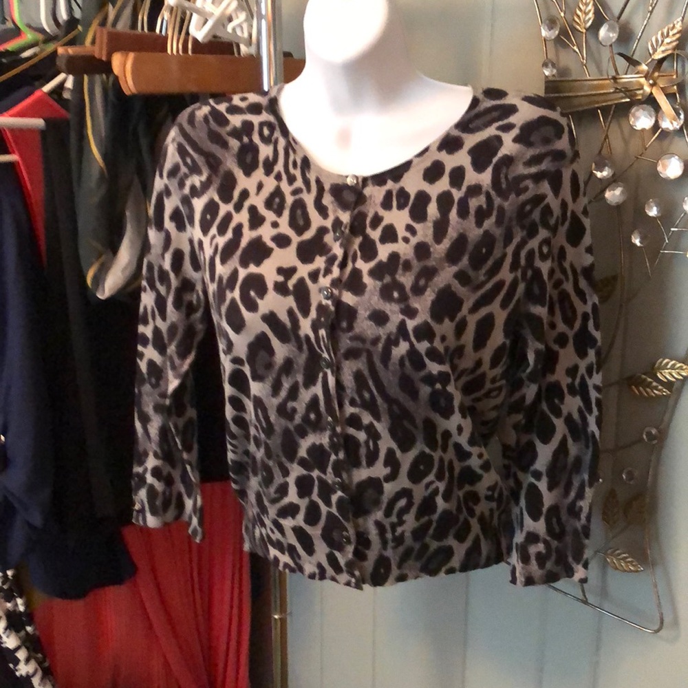 Ann Taylor leopard print cardigan size small - Picture 1 of 3